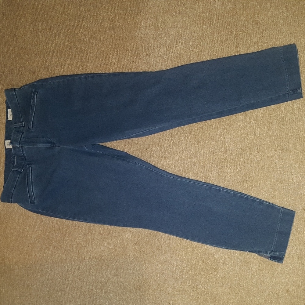 Gap Signature Skinny Ankle Jeans